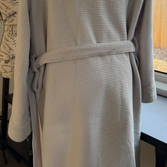 Cozy Earth Unisex Waffle Bath Robe Large Premium Quality in Excellent Shape - Picture 4 of 10